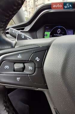Хэтчбек Chevrolet Bolt EV 2023 в 