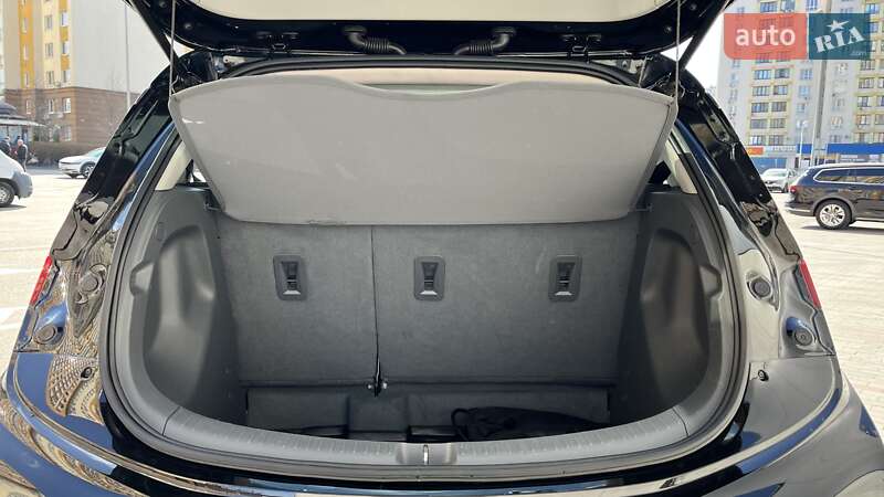 Хетчбек Chevrolet Bolt EV 2018 в Вишневому
