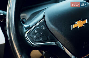 Хетчбек Chevrolet Bolt EV 2020 в 