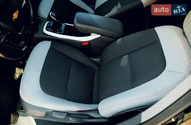 Хетчбек Chevrolet Bolt EV 2020 в 