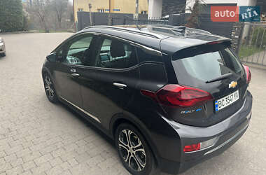 Хэтчбек Chevrolet Bolt EV 2018 в 