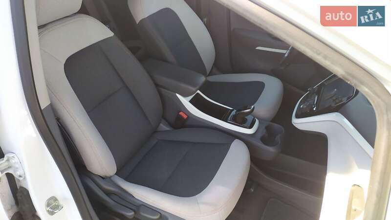 Хэтчбек Chevrolet Bolt EV 2020 в Костополе