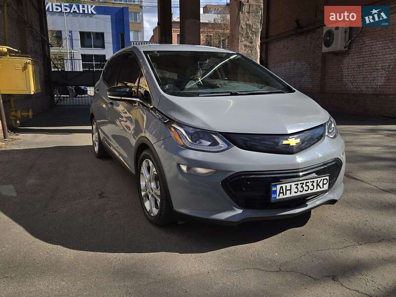 Хэтчбек Chevrolet Bolt EV 2018 в Днепре