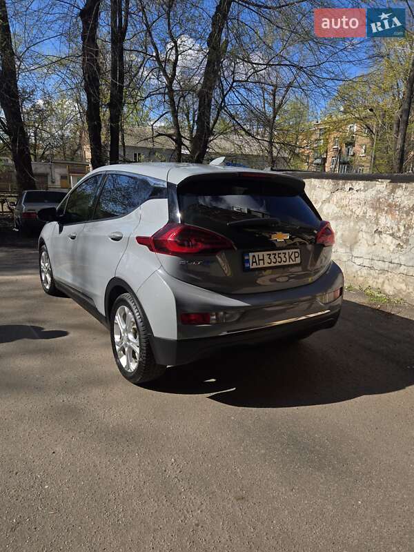 Хэтчбек Chevrolet Bolt EV 2018 в Днепре