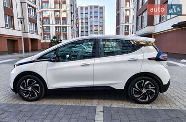 Хэтчбек Chevrolet Bolt EV 2023 в 