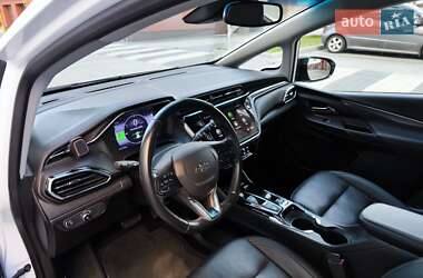 Хэтчбек Chevrolet Bolt EV 2023 в 