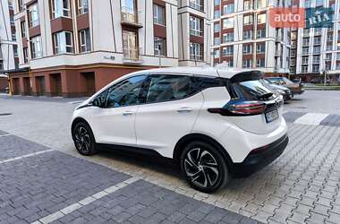 Хэтчбек Chevrolet Bolt EV 2023 в 