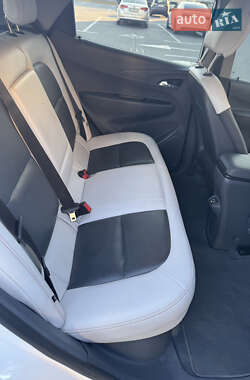 Хетчбек Chevrolet Bolt EV 2021 в 