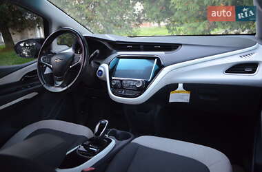 Хэтчбек Chevrolet Bolt EV 2021 в 