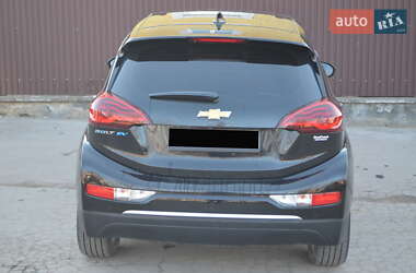 Хэтчбек Chevrolet Bolt EV 2021 в 
