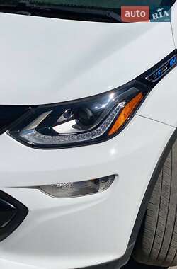 Хетчбек Chevrolet Bolt EV 2017 в 