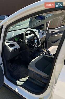 Хетчбек Chevrolet Bolt EV 2017 в 