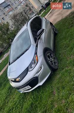 Хэтчбек Chevrolet Bolt EV 2017 в 
