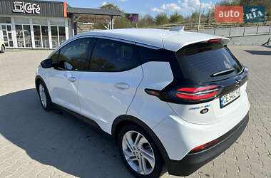 Хэтчбек Chevrolet Bolt EV 2022 в 
