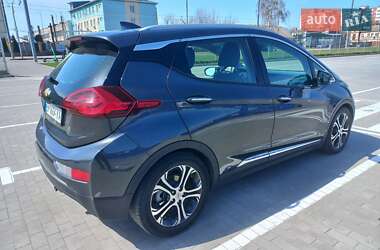 Хэтчбек Chevrolet Bolt EV 2017 в 