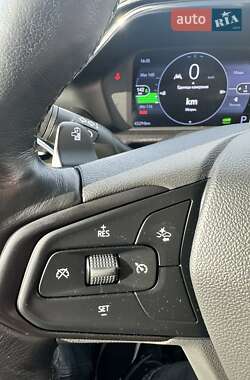 Хэтчбек Chevrolet Bolt EV 2022 в 