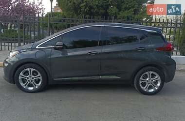 Хэтчбек Chevrolet Bolt EV 2016 в 