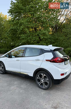Хэтчбек Chevrolet Bolt EV 2020 в 