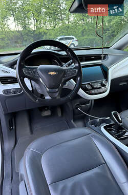 Хэтчбек Chevrolet Bolt EV 2020 в 