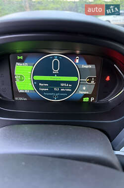 Хэтчбек Chevrolet Bolt EV 2020 в 
