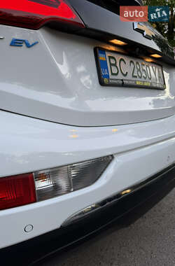 Хэтчбек Chevrolet Bolt EV 2020 в 