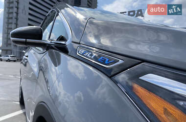 Хэтчбек Chevrolet Bolt EV 2020 в 