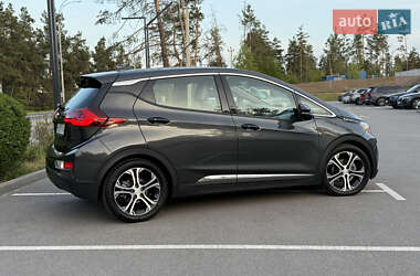Хэтчбек Chevrolet Bolt EV 2019 в 
