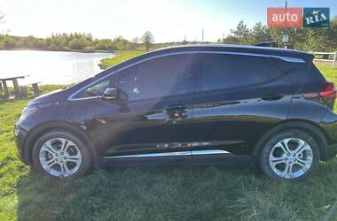 Хэтчбек Chevrolet Bolt EV 2020 в 