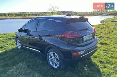 Хэтчбек Chevrolet Bolt EV 2020 в 
