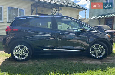Хэтчбек Chevrolet Bolt EV 2017 в 