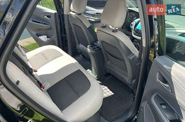 Хэтчбек Chevrolet Bolt EV 2017 в 