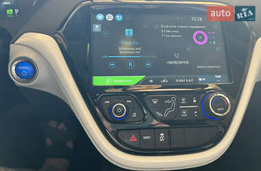 Хэтчбек Chevrolet Bolt EV 2017 в 