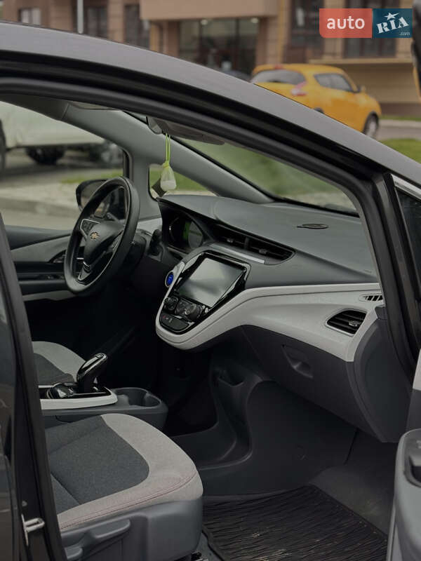 Хетчбек Chevrolet Bolt EV 2018 в Києві фото 7 Хетчбек Chevrolet Bolt EV 2018 в Києві