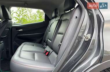 Хэтчбек Chevrolet Bolt EV 2017 в 