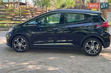 Хэтчбек Chevrolet Bolt EV 2017 в 