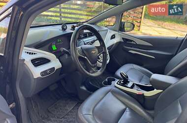 Хэтчбек Chevrolet Bolt EV 2017 в 