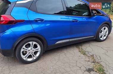 Хэтчбек Chevrolet Bolt EV 2017 в 