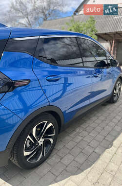 Хэтчбек Chevrolet Bolt EV 2023 в 