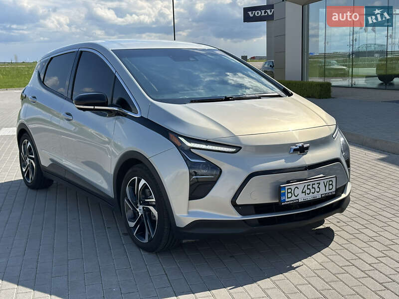 Хэтчбек Chevrolet Bolt EV 2023 в 