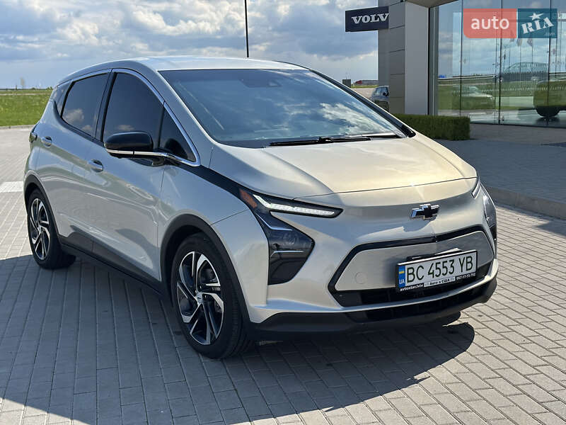 Хэтчбек Chevrolet Bolt EV 2023 в 