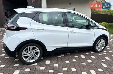 Хэтчбек Chevrolet Bolt EV 2023 в 