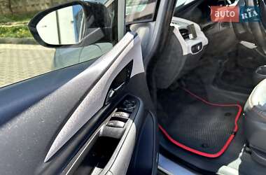 Хэтчбек Chevrolet Bolt EV 2017 в 