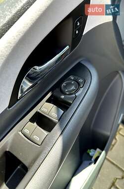 Хэтчбек Chevrolet Bolt EV 2017 в 