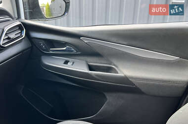 Хэтчбек Chevrolet Bolt EV 2022 в 