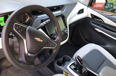 Хэтчбек Chevrolet Bolt EV 2020 в 