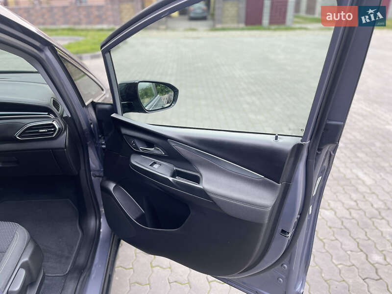 Хэтчбек Chevrolet Bolt EV 2023 в Стрые