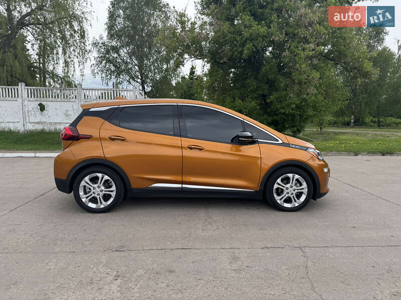 Хэтчбек Chevrolet Bolt EV 2017 в Киеве