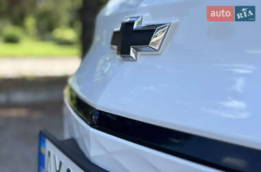 Хэтчбек Chevrolet Bolt EV 2021 в 