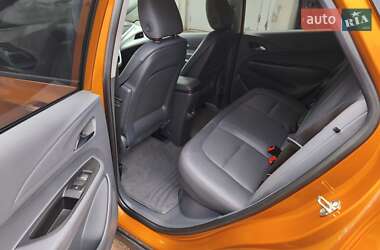 Хэтчбек Chevrolet Bolt EV 2017 в 