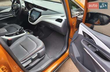 Хэтчбек Chevrolet Bolt EV 2017 в 